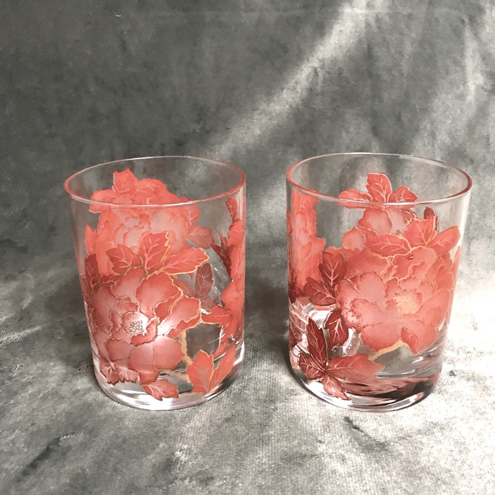 Retro Style Vintage Gold Trim Floral Design Old Fashioned Glasses Heavy Bottom